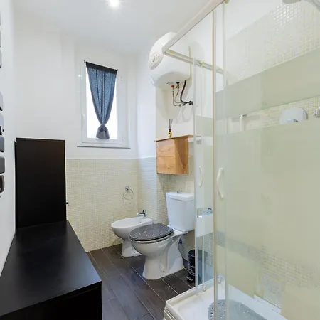 Canvas Apartman La Spezia